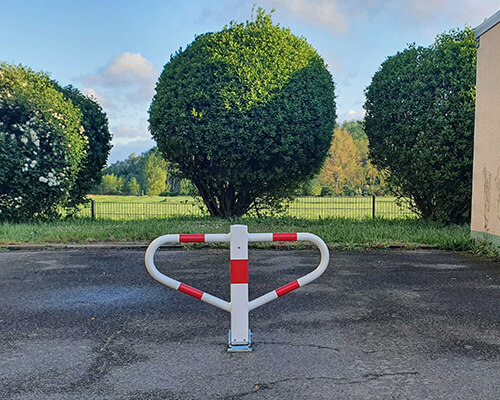 Parkplatzsperrbügel